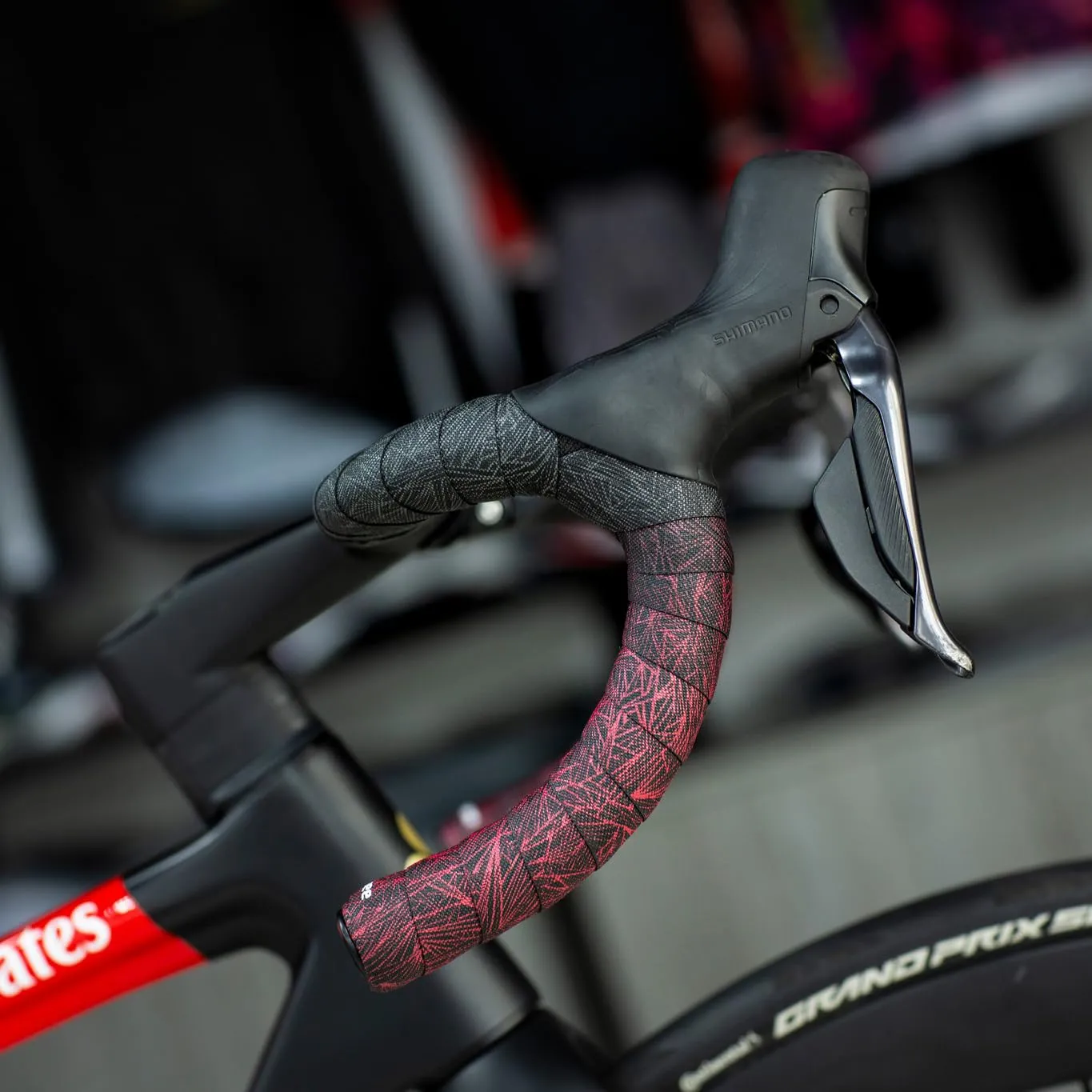 Attitude Fade Road Bike Handlebar Tape with Shock-Absorbing EVA Foam & Eco-Friendly TPU, Anti-Slip Cycling Bar Tape for Enhanced Grip and a Comfortable Ride (2 Rolls) (Fading Red)