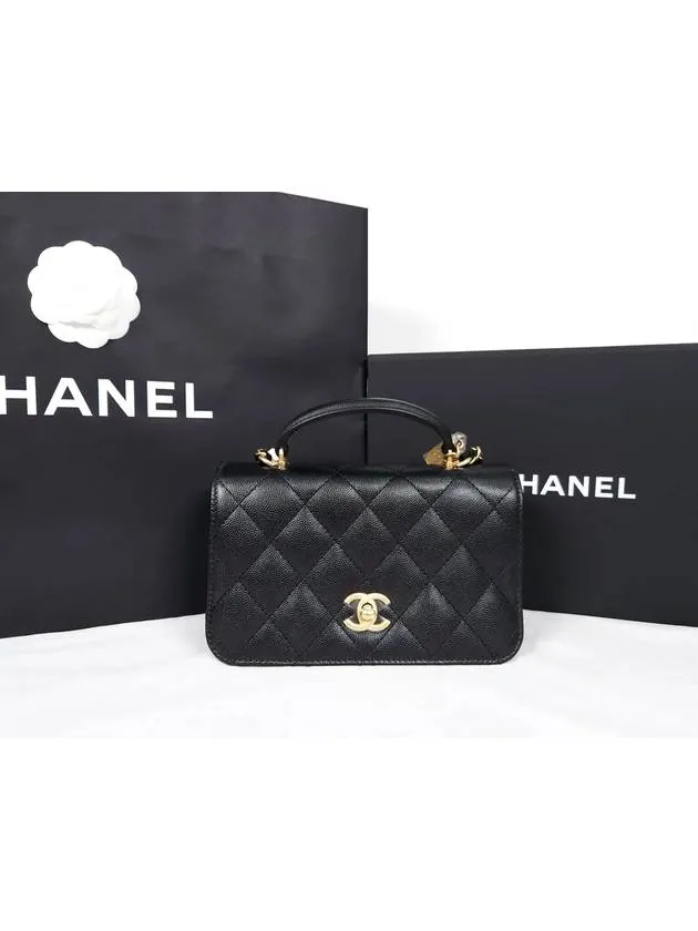 Calfskin Gold Flap Black 5-star customer support Hardware Bag WoMen's Cross CC Logo Vast range Chanel Grained