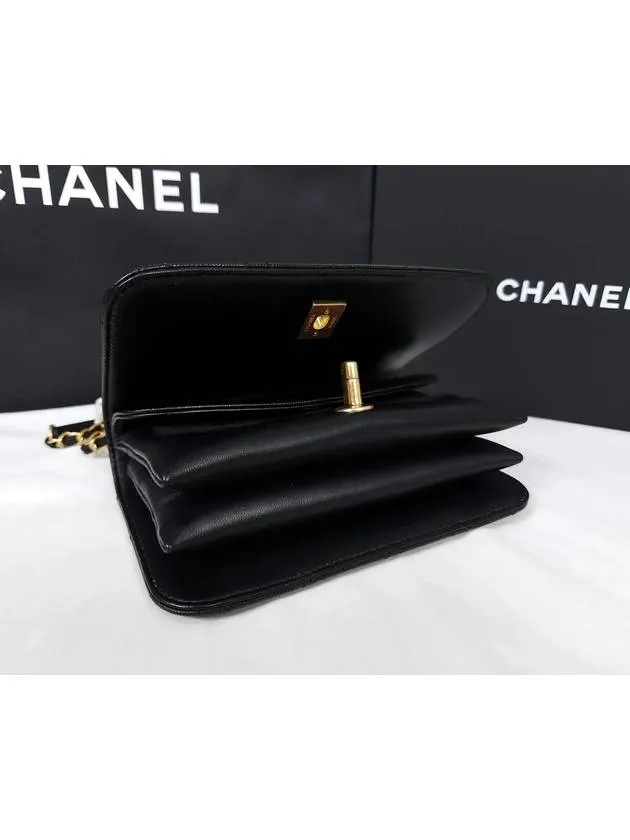 Calfskin Gold Flap Black 5-star customer support Hardware Bag WoMen's Cross CC Logo Vast range Chanel Grained