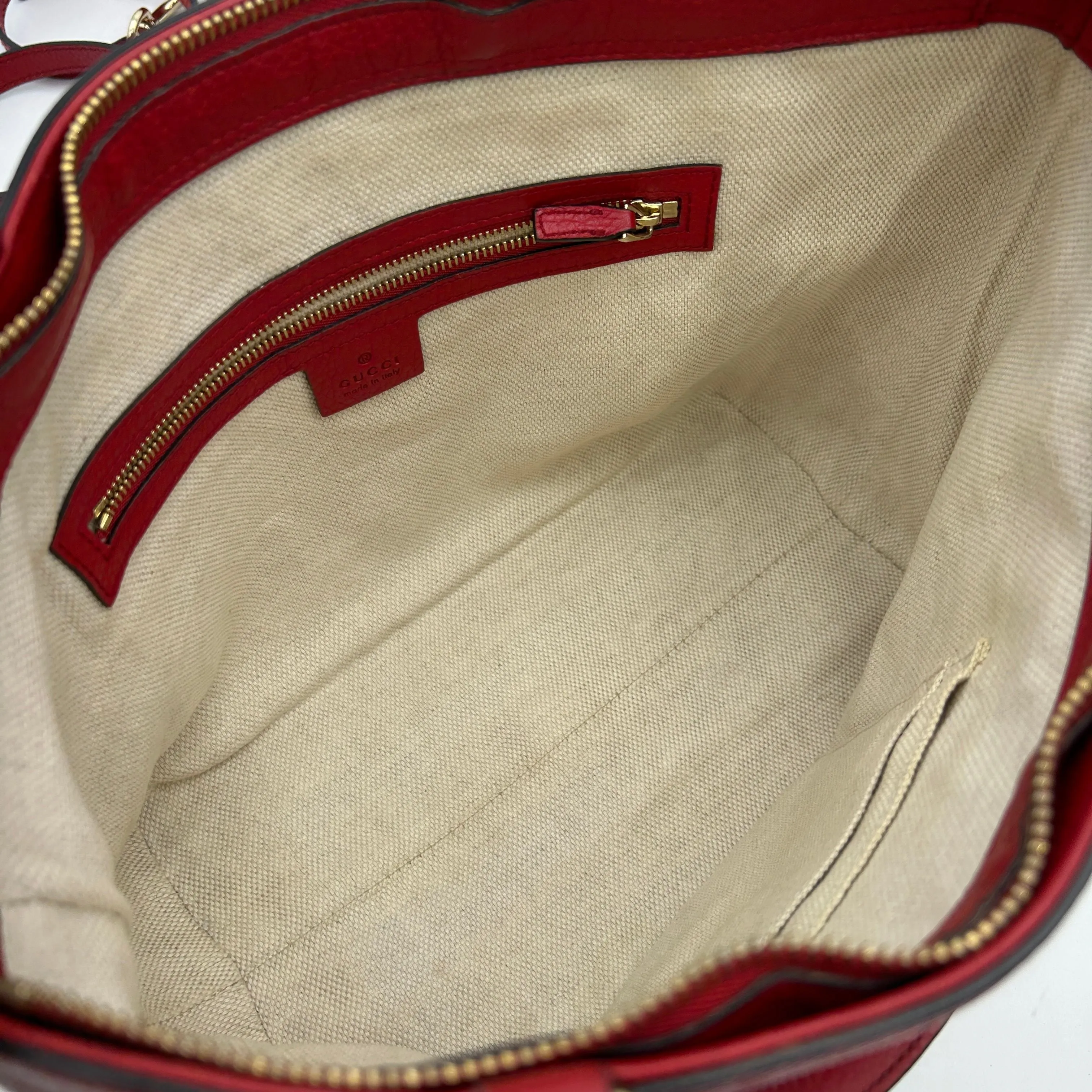 Gucci Interlocking G Soho - Red Totes, Handbags LA13611