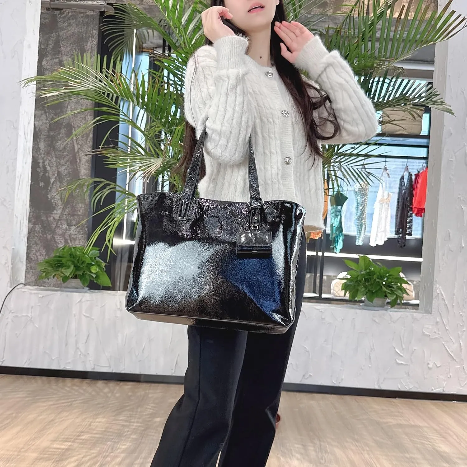 HANDBAG GENUINE LEATHER SHOULDER BAG LUXUROUS CROSSBODY BLACK BAG-TOTE BAGS WITH A FASHION STATEMENT FOR WOMEN