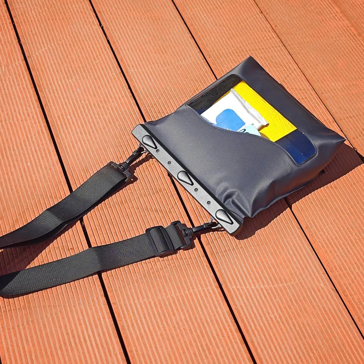 LAQ DESiGN STAYDRY Waterproof Bag, Dry Bag with Shoulder Strap for Swimming, Boating, Traveling, Snorkeling, Kayaking, Fishing, Diving, Hiking, Camping-Large (Black)