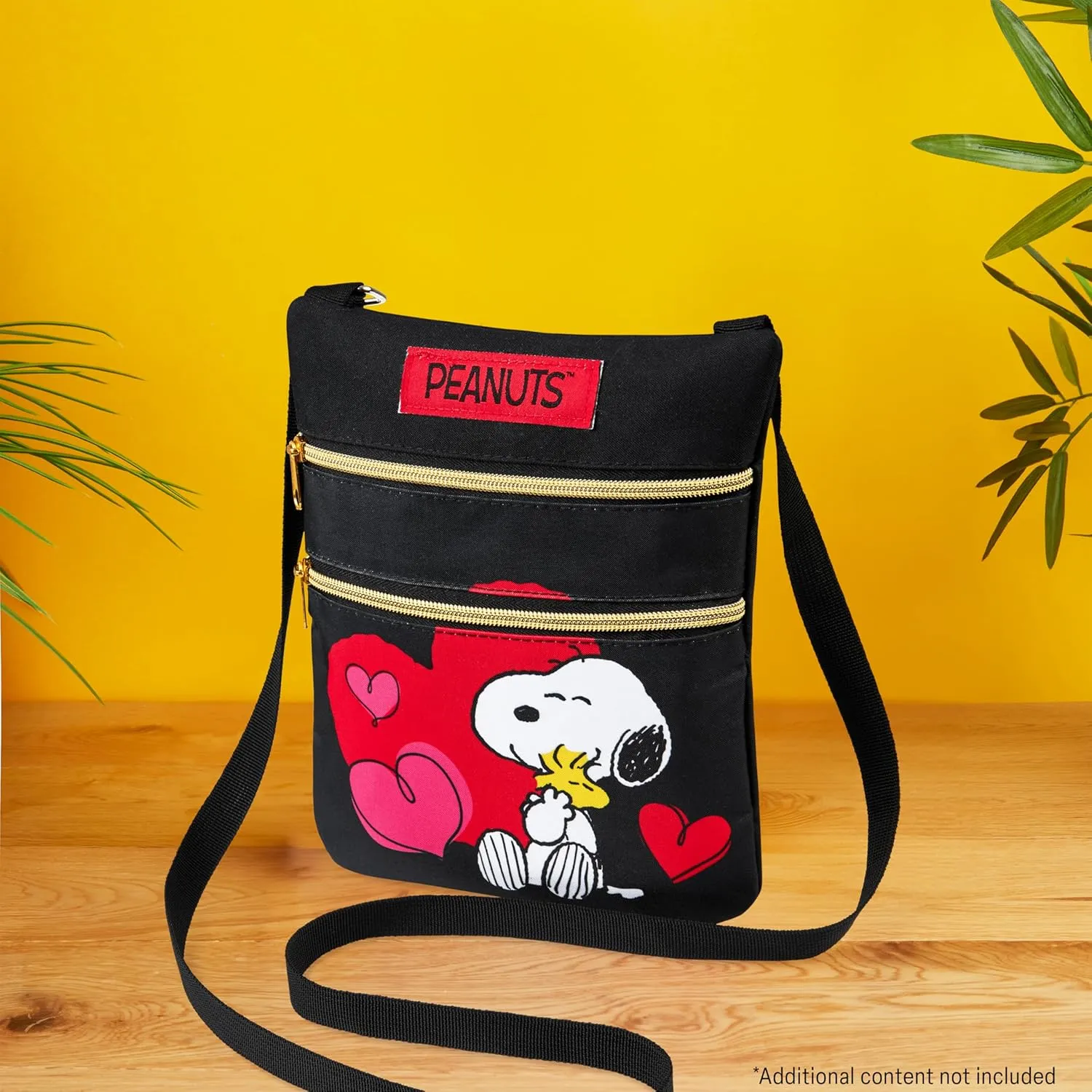 Peanuts Snoopy Crossbody Bag Girls Purse for Kids Teens Women Fashion Shoulder Bag