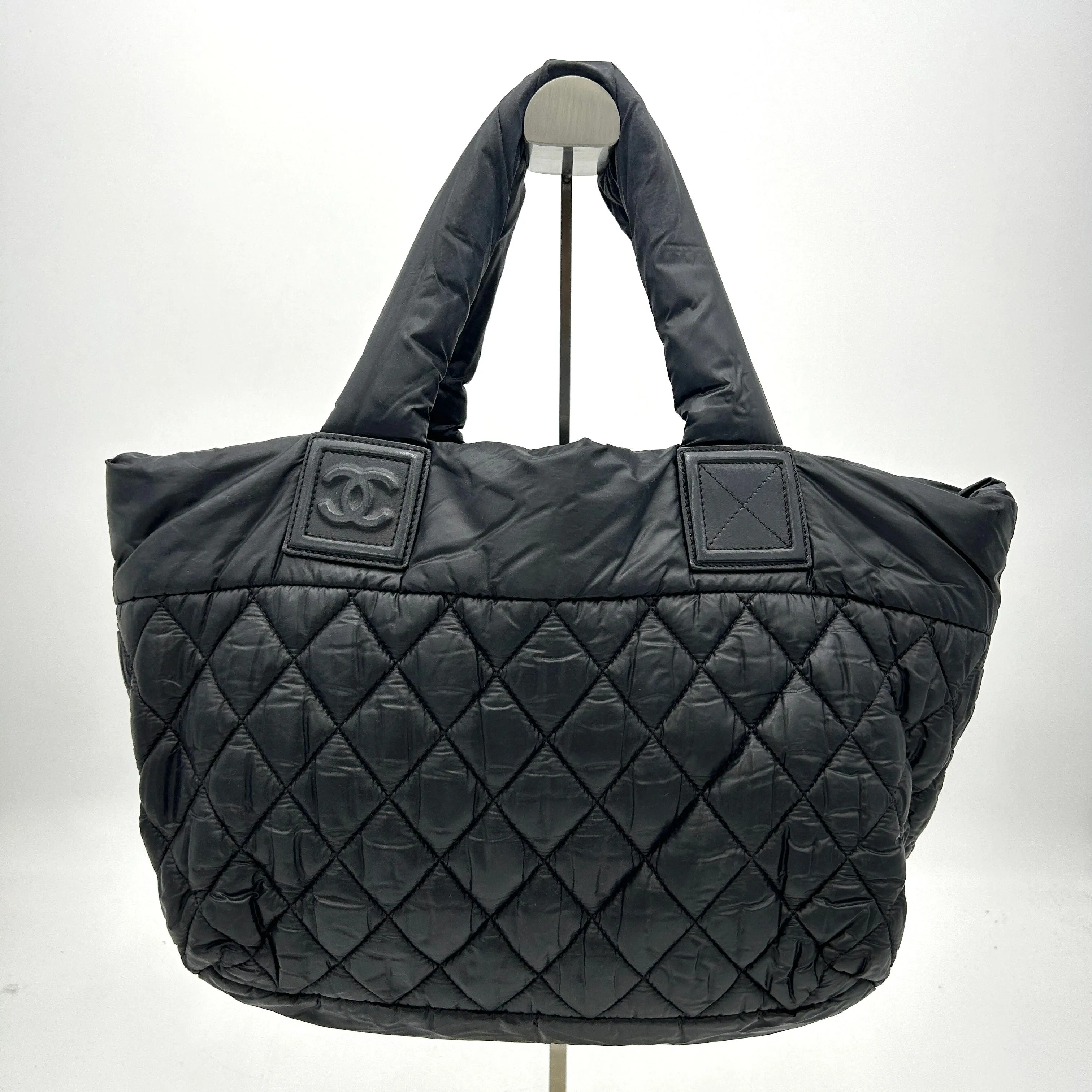 Pre-owned CHANEL Nylon Quilted Small Coco Cocoon Tote Black  LA1465