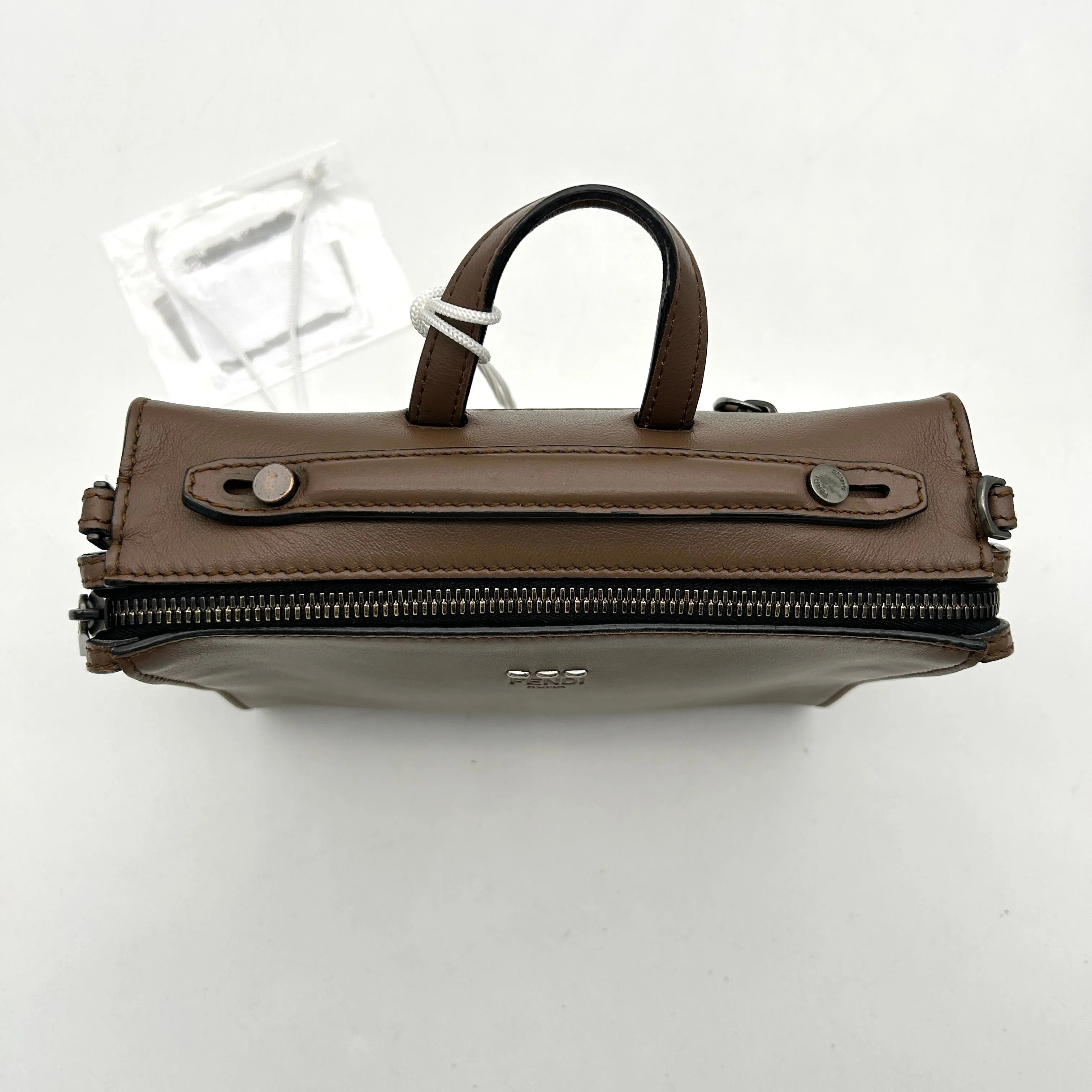 Pre-owned Fendi Lui Mini Messenger official LA17587