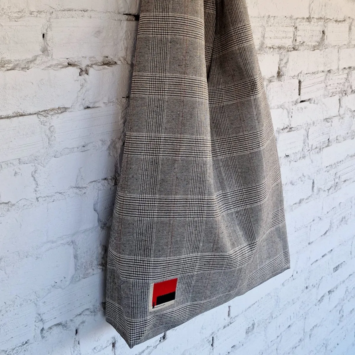 Rimalinum Plaid Hobo Bag – Handmade Fabric Shoulder Bag with Embroidered Accent