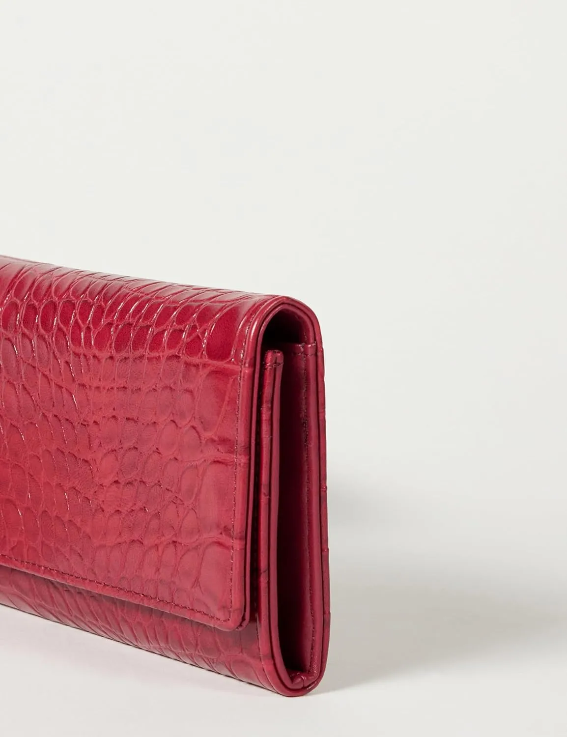 The Drop Leroya Wallet on Chain Crossbody
