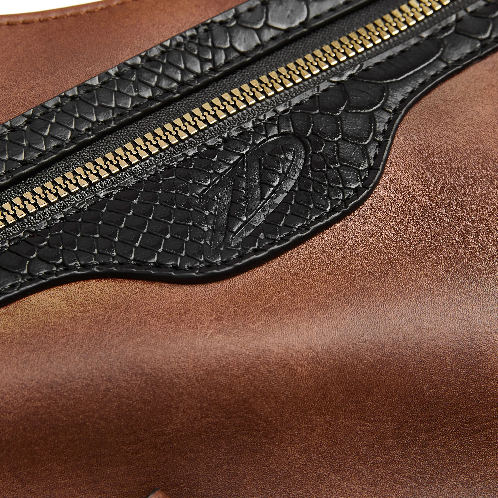 V1 VEST DETACHABLE CROSSBODY