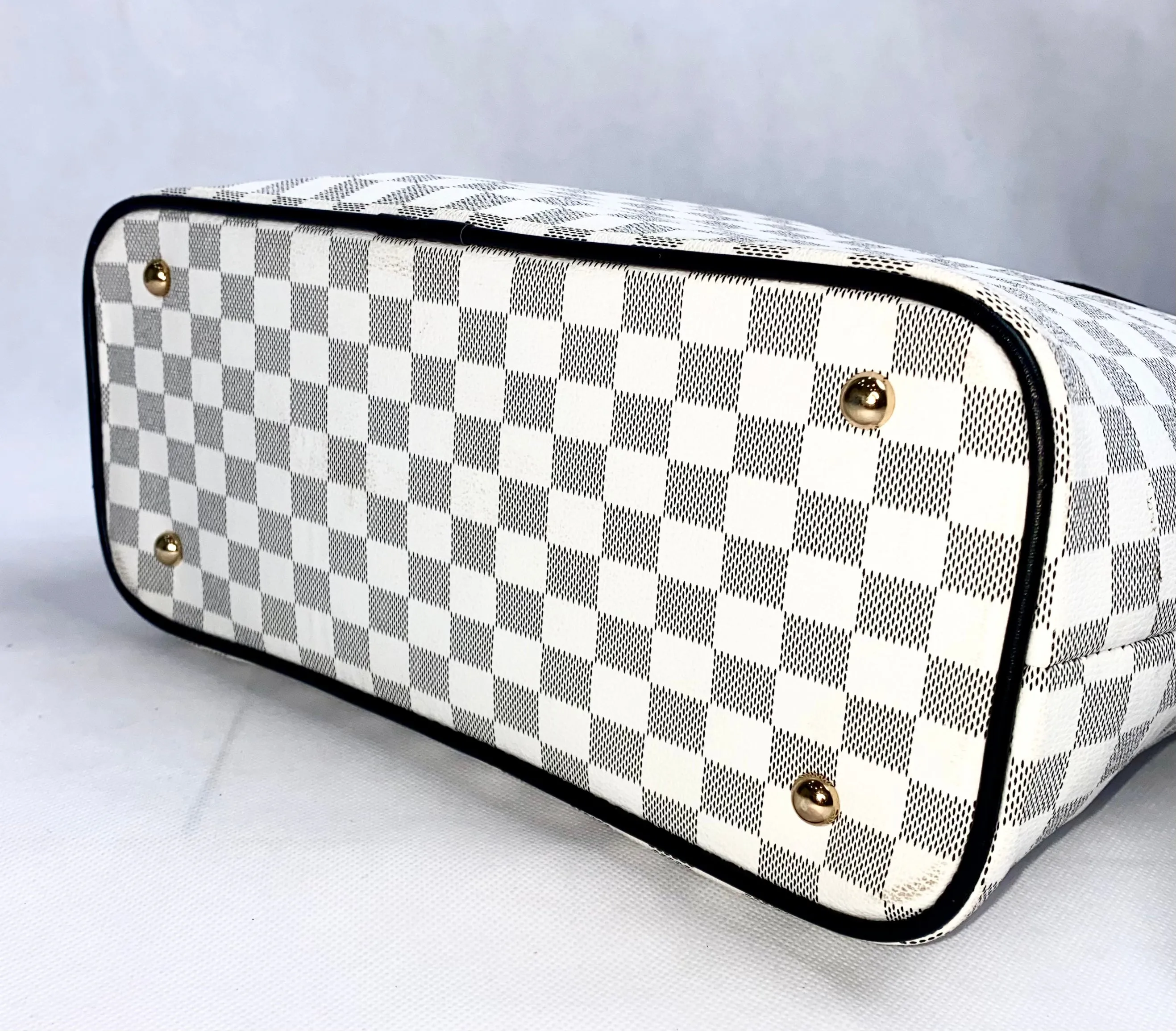White Checkered Neverfull Tote Bag (Zip Closure)